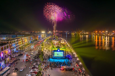 Sống cùng Euro 2024 theo phong cách mới tại phố đi bộ Công viên Vũ Yên