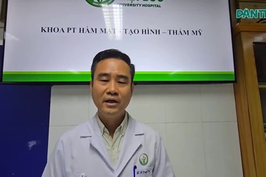 Bạn đọc giúp đỡ gia đình cậu bé ngủ ngồi 10 năm hơn 255 triệu đồng