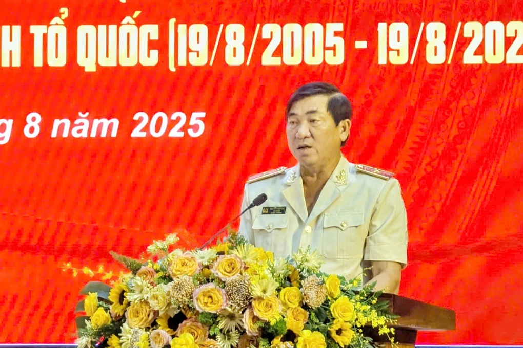 Thế trận lòng dân là hậu phương vững chắc đối với lực lượng công an - 2 Thế trận lòng dân là hậu phương vững chắc đối với lực lượng công an - 2