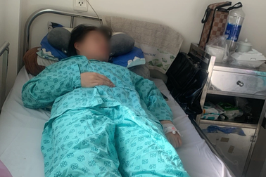 Nữ sinh lớp 12 ở Bình Phước bị bạn đánh thương tích, biểu hiện trầm cảm