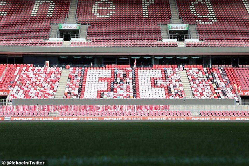 CLB ở Bundesliga sáng tạo cách cổ vũ khi khán giả bị cấm vào sân - 1 CLB ở Bundesliga sáng tạo cách cổ vũ khi khán giả bị cấm vào sân - 1