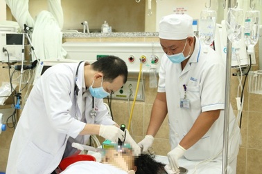 Một nạn nhân vụ tàu tông ô tô ở Biên Hòa bị dập não, tụ máu