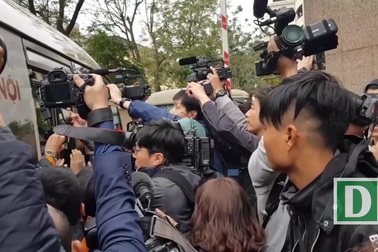 Phái đoàn an ninh Triều Tiên bảo vệ ông Kim Jong-un đến Hà Nội