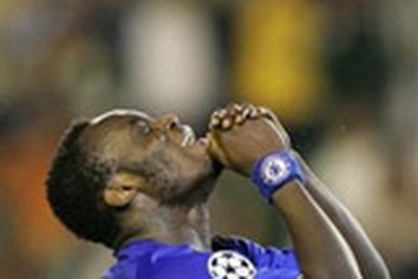 Chelsea thảm bại