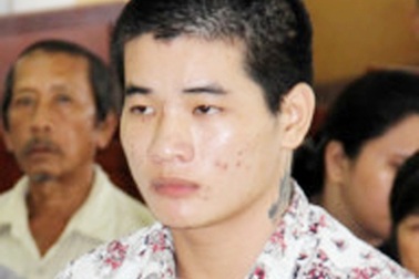 Đâm chết người vì thấy chạy xe "ngứa mắt"