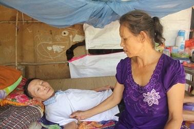 Không tiền đi bệnh viện, người cựu binh về nhà nằm chờ… chết!