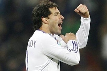 Van Nistelrooy quyết tìm chỗ đứng trên hàng công Real Madrid