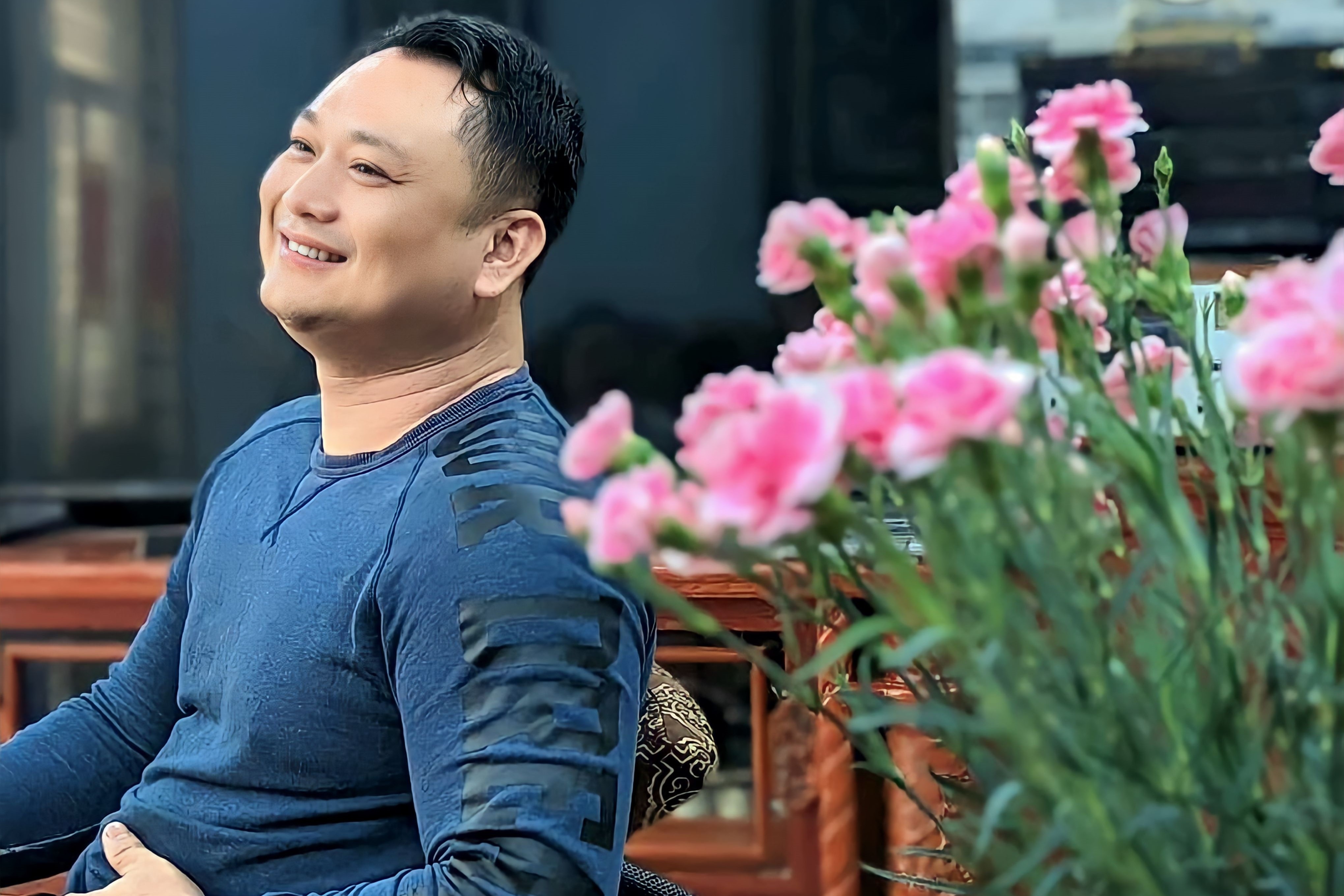 Biến cố bất ngờ của thầy giáo làng từng tốt nghiệp 2 trường đại học - 2 Biến cố bất ngờ của thầy giáo làng từng tốt nghiệp 2 trường đại học - 2