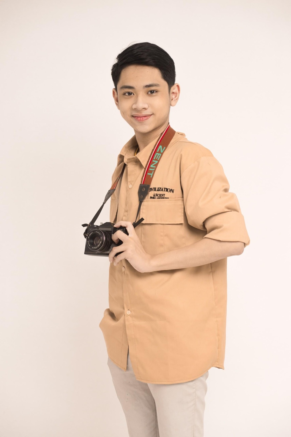 Nam sinh trường Y là thủ khoa khối C02, tác giả sách dạy môn hóa học - 1 Nam sinh trường Y là thủ khoa khối C02, tác giả sách dạy môn hóa học - 1