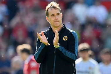 HLV bị sa thải ngay trước khi gặp Man Utd ở trận mở màn Premier League