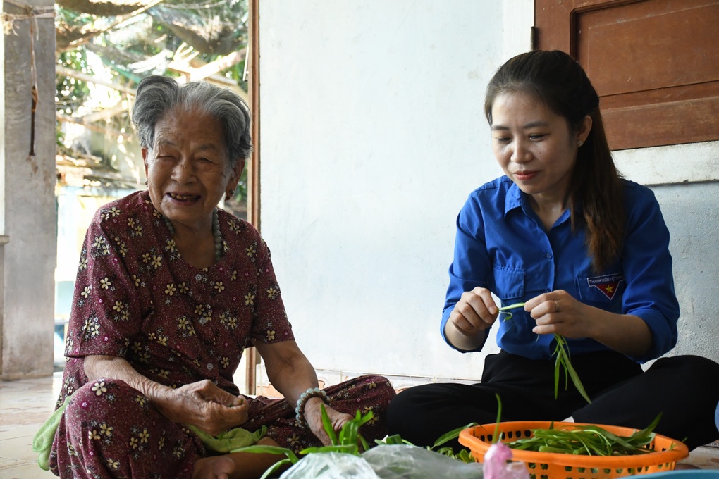 Ấm áp bữa cơm tri ân Mẹ Việt Nam anh hùng - 2 Ấm áp bữa cơm tri ân Mẹ Việt Nam anh hùng - 2