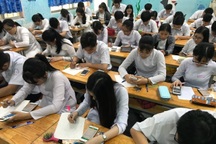 Đề tiếng Anh bị lỗi, hơn 300 học sinh lớp 12 phải kiểm tra lại