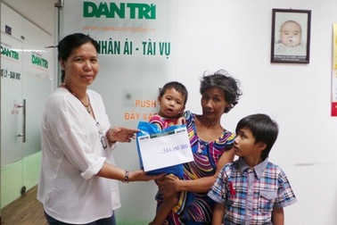 Hơn 384 triệu đồng đến với cháu bé chết mòn vì bệnh lao