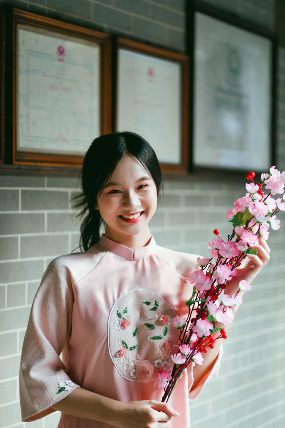 Thiếu nữ đón Xuân hoài cổ giữa Sài Gòn - 1