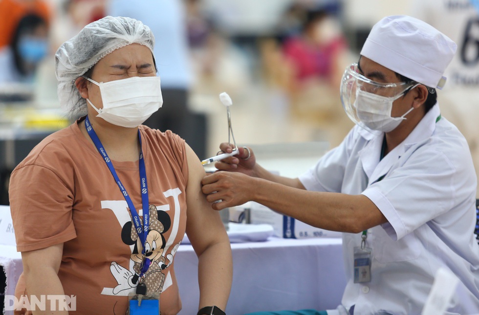 Chủ doanh nghiệp chi 100 triệu đồng/ngày để giữ chân công nhân - 6 Chủ doanh nghiệp chi 100 triệu đồng/ngày để giữ chân công nhân - 6