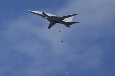 Nga tiếp tục triển khai 6 Tu-22M3, dội bom dồn dập IS ở Syria