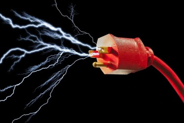 Gia đình 3 người tử vong cùng lúc nghi bị điện giật