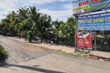 Ném lon bia chứa xăng đốt quán ăn trong đêm khuya