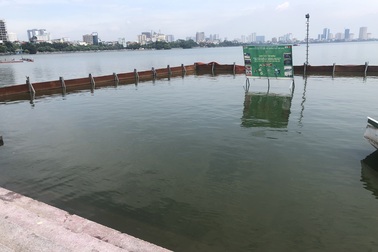 Nước Hồ Tây giảm ô nhiễm khi được xử lý bằng công nghệ Nhật Bản