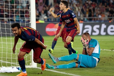 Pedro trở thành cứu tinh trước ngày rời Barca