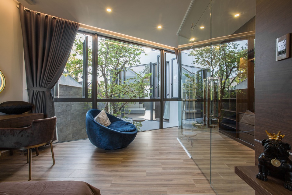 Cuộc sống thư thái trong căn nhà thủng mái độc lạ của gia đình ở Hội An - 9