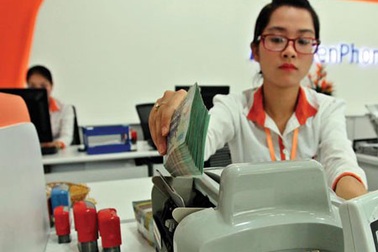 Ồ ạt xin nới “room”, tiền vẫn im ắng trong ngân hàng