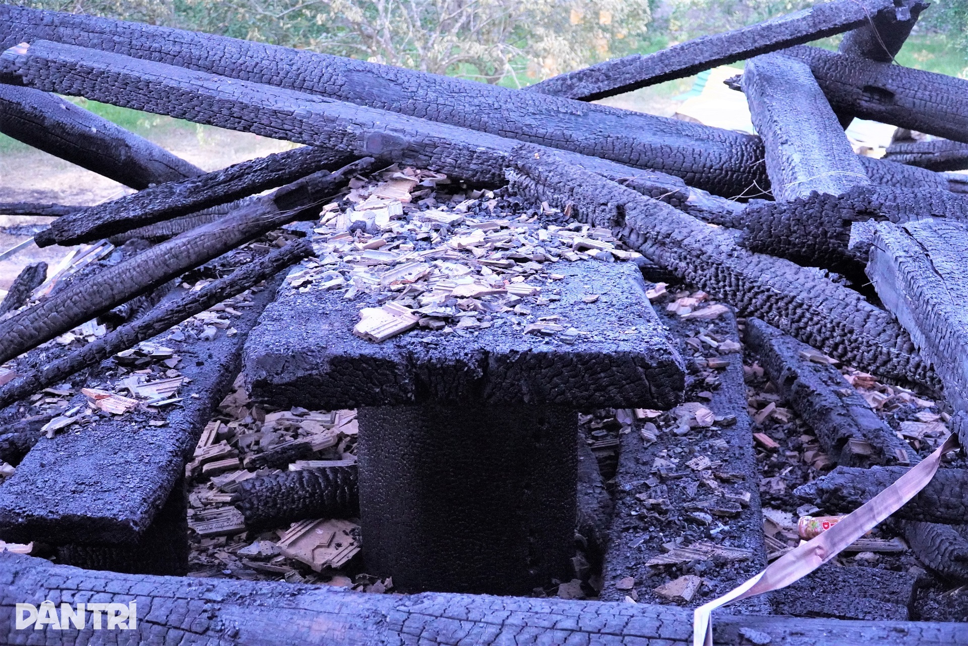 Hình ảnh tài sản gần 7 tỷ đồng của một gia đình hóa thành than - 7 Hình ảnh tài sản gần 7 tỷ đồng của một gia đình hóa thành than - 7