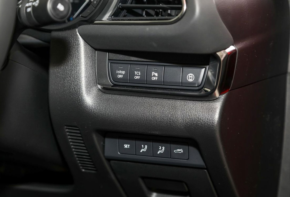 Diện kiến Mazda CX-30, mẫu crossover “nhỡ nhàng” - 17 Diện kiến Mazda CX-30, mẫu crossover “nhỡ nhàng” - 17