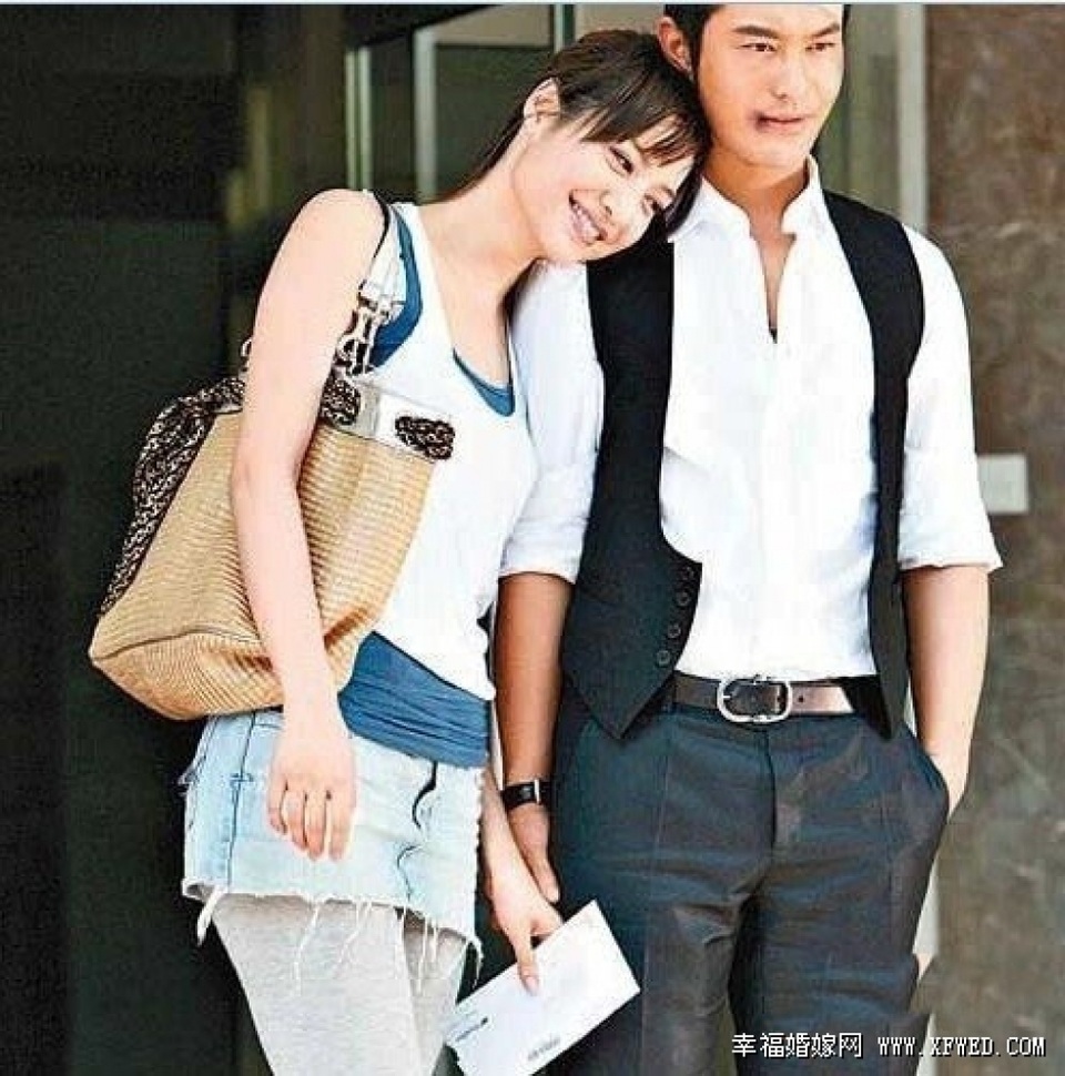 Angelababy phản hồi trước tin đồn Huỳnh Hiểu Minh tái hợp tình cũ - 4 Angelababy phản hồi trước tin đồn Huỳnh Hiểu Minh tái hợp tình cũ - 4