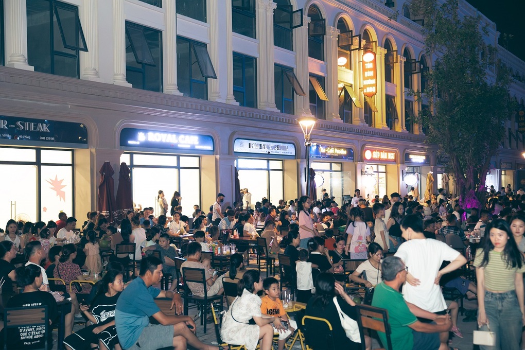 Phố đi bộ Vũ Yên: Động lực mới của ngành du lịch bán lẻ tại Hải Phòng - 4 Phố đi bộ Vũ Yên: Động lực mới của ngành du lịch bán lẻ tại Hải Phòng - 4