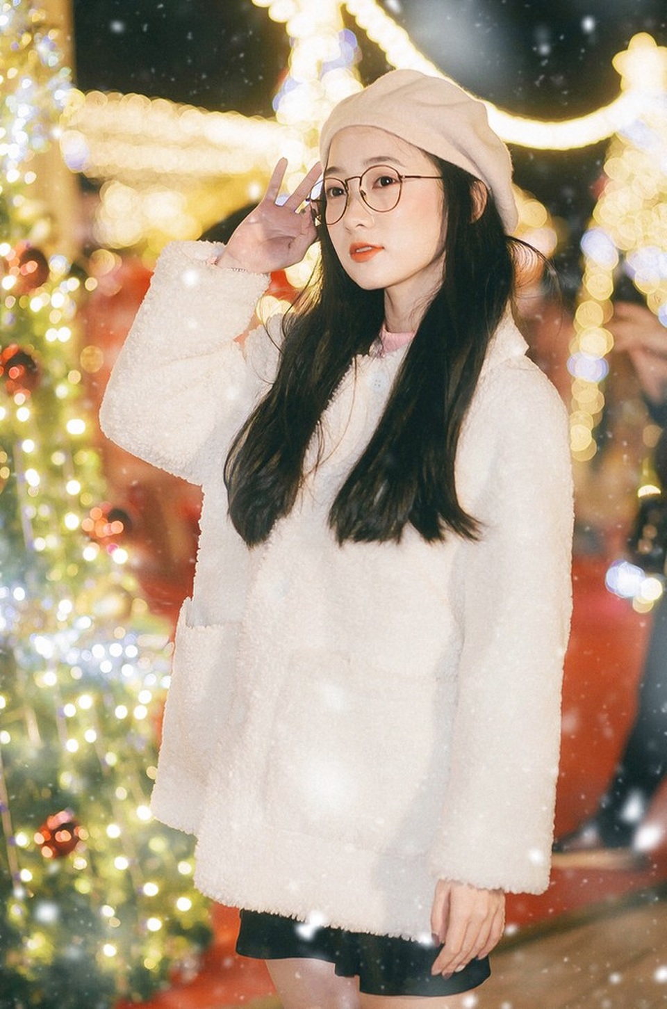 Cô giáo dạy Toán là mẫu ảnh kiêm photographer - 2 Cô giáo dạy Toán là mẫu ảnh kiêm photographer - 2
