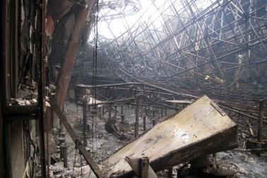 Nhà hàng - vũ trường sát Hồ Tây bị thiêu rụi