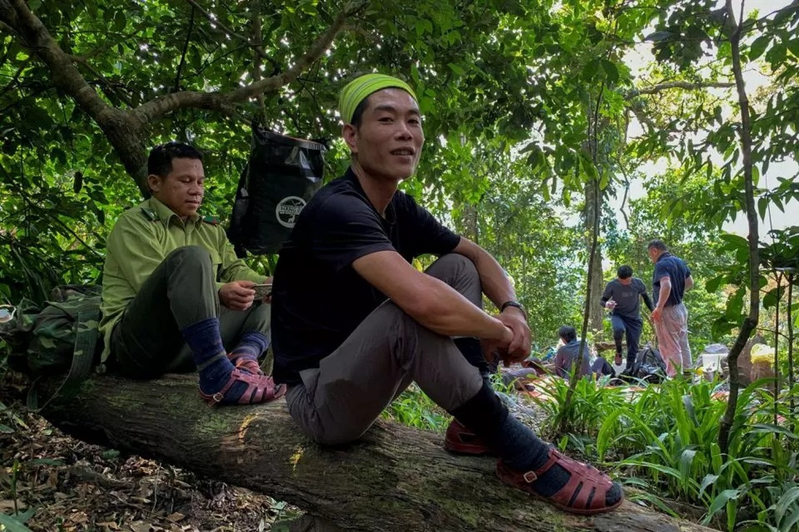 Lâm tặc hoàn lương trở thành người dẫn tour vườn quốc gia ở Quảng Bình - 1 Lâm tặc hoàn lương trở thành người dẫn tour vườn quốc gia ở Quảng Bình - 1