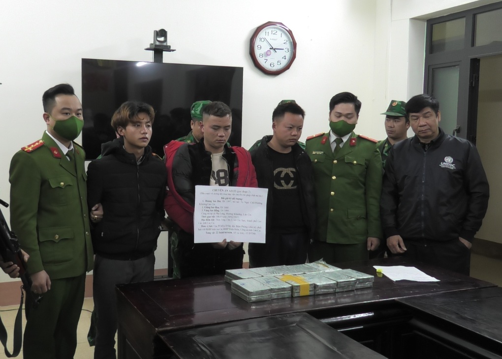 Lào Cai thưởng nóng cho biên phòng phá thành công chuyên án ma túy A1122 - 1 Lào Cai thưởng nóng cho biên phòng phá thành công chuyên án ma túy A1122 - 1