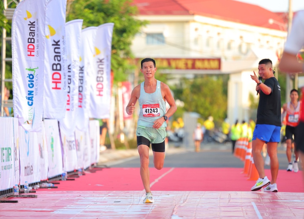 Huỳnh Anh Khôi - Văn Tâm - Đan Quyết làm nóng đường đua HDBank Green Marathon 2025 - 3 Huỳnh Anh Khôi - Văn Tâm - Đan Quyết làm nóng đường đua HDBank Green Marathon 2025 - 3