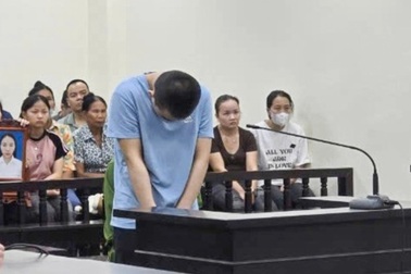 Kẻ giết cô gái, giấu xác trong tủ bếp cúi gục đầu lĩnh án tử hình