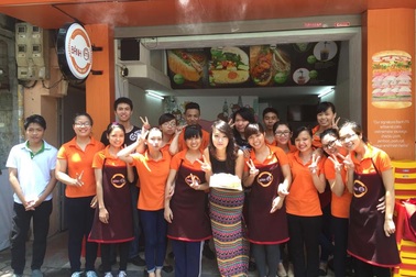 “Vua đầu bếp Việt” chia sẻ bí quyết kinh doanh chuỗi cửa hàng bánh mỳ