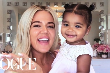 Khloé Kardashian hướng dẫn chăm sóc da