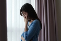 Bị phát hiện ra cuộc sống khác, người tình quyết rũ bỏ mẹ con tôi