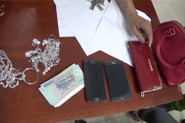 Bị camera ghi hình, tên cướp sa lưới sau 15 phút gây án