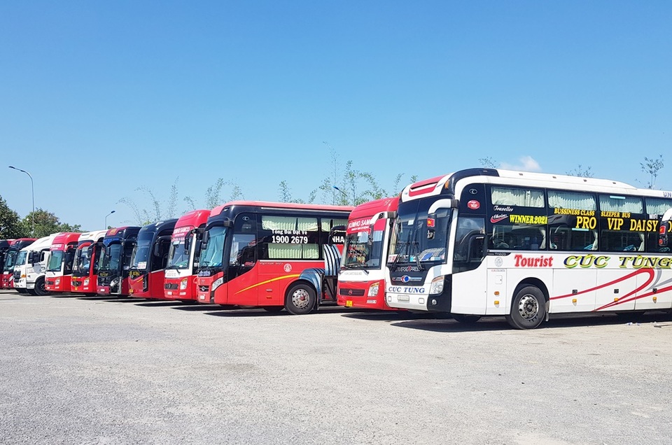 Các nhà xe méo mặt vì vắng khách - 4