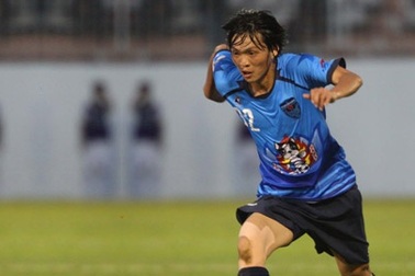 Tuấn Anh ghi bàn quyết định giúp Yokohama chiến thắng