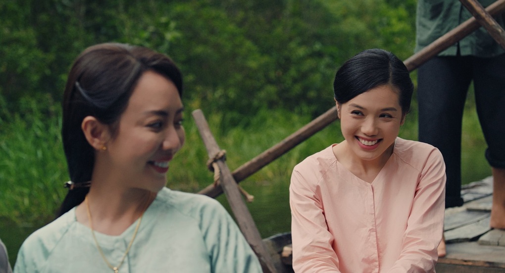 Đạo diễn trăm tỷ Thu Trang công bố phim Tết, tạo hình khác lạ gây chú ý - 2 Đạo diễn trăm tỷ Thu Trang công bố phim Tết, tạo hình khác lạ gây chú ý - 2