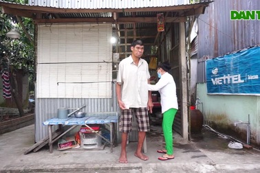 Hoàn cảnh buồn của người đàn ông cao nhất miền Tây