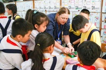 Số học sinh học toán, khoa học bằng tiếng Anh ở TPHCM từ 600 lên hơn 30.000