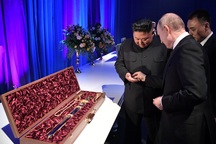 Những hình ảnh ấn tượng về chuyến thăm Nga lịch sử của ông Kim Jong-un