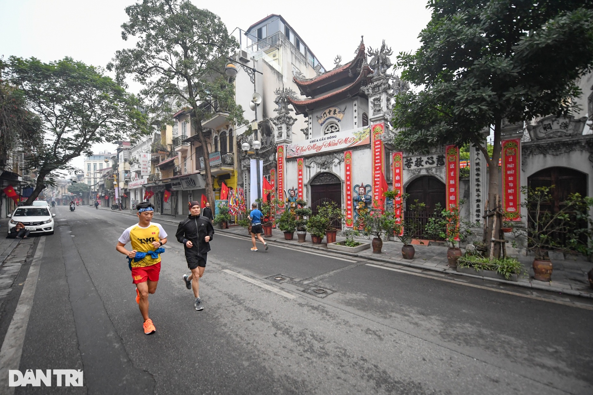 Hà Nội tĩnh lặng, yên bình sáng mùng 1 Tết - 9 Hà Nội tĩnh lặng, yên bình sáng mùng 1 Tết - 9