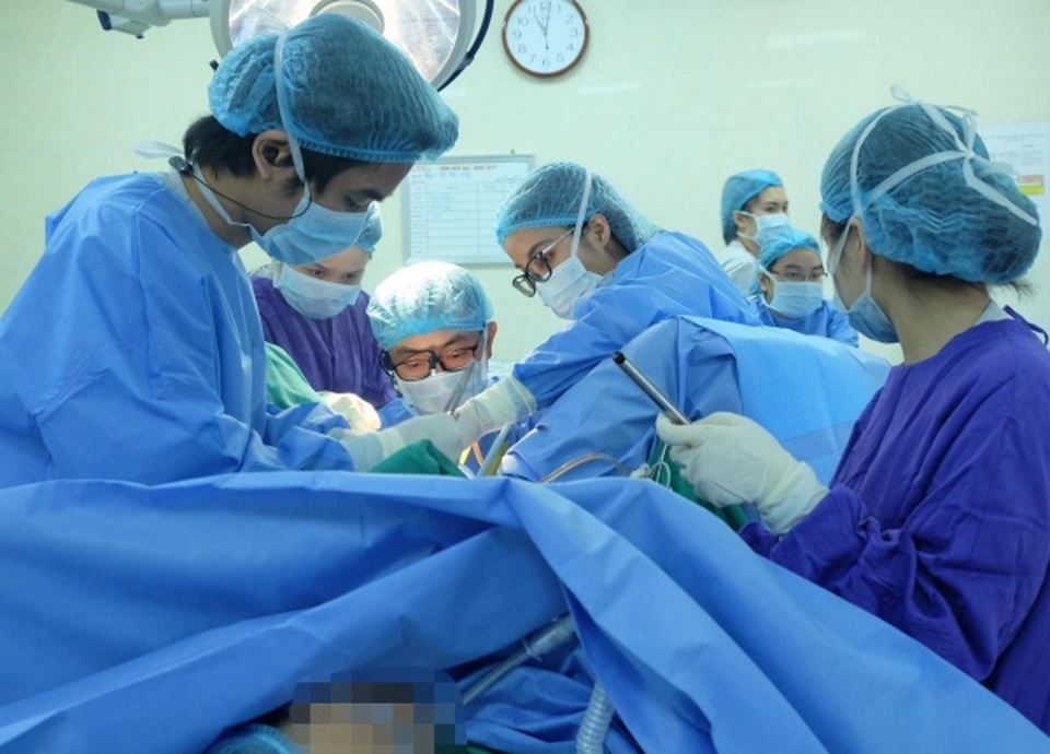 Bé gái 12 tuổi ở Hà Nội đau bụng dữ dội, ứ kinh vì màng trinh không thủng - 1 Bé gái 12 tuổi ở Hà Nội đau bụng dữ dội, ứ kinh vì màng trinh không thủng - 1