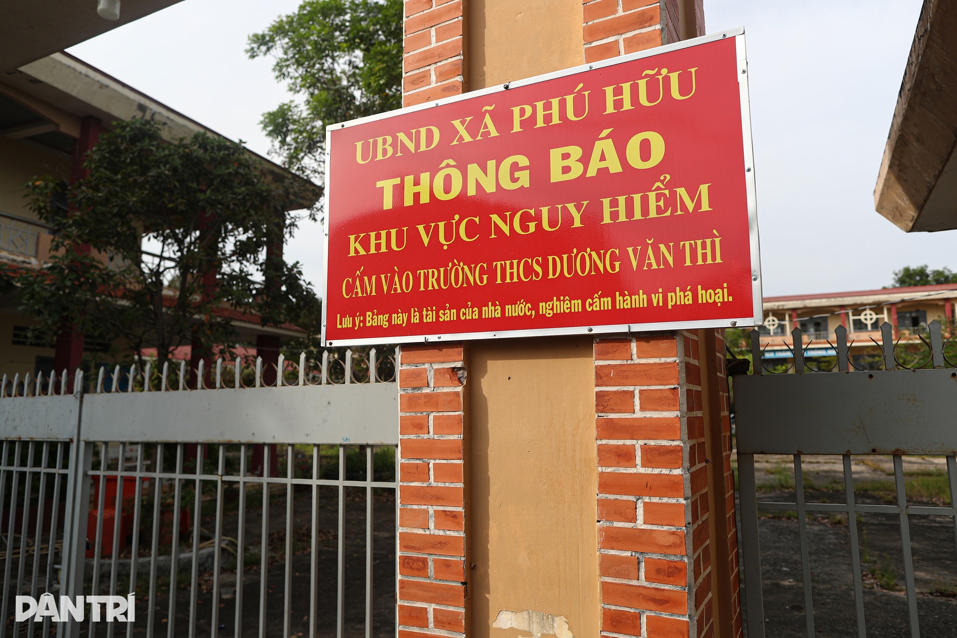 Trường học xây mới hơn 13 tỷ đồng hoạt động vài năm rồi bỏ hoang ở Đồng Nai - 4 Trường học xây mới hơn 13 tỷ đồng hoạt động vài năm rồi bỏ hoang ở Đồng Nai - 4