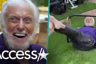 Ông Dick Van Dyke luyện tập đều đặn ở tuổi U100